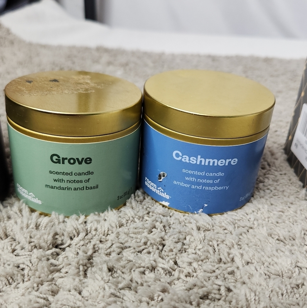 4 Assorted Candles - Picture 7 of 10